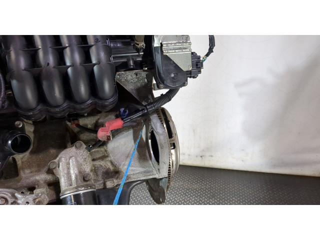 Клапанная крышка двигателя ДВС Mitsubishi ASX 1.6