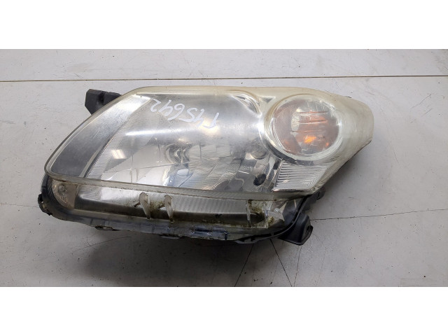 Фара передняя  Toyota Urban Cruiser левая 