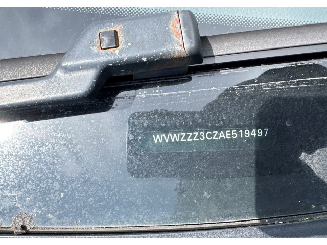 Форсунка топливная  Volkswagen Passat CC 2008-2012    03L130277     