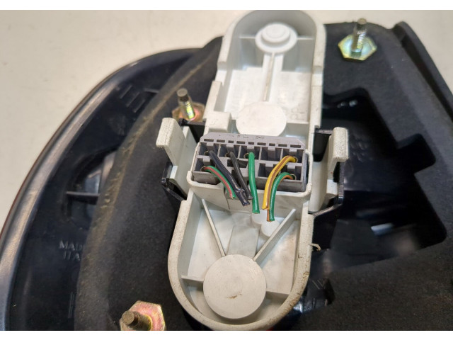 Задний фонарь          