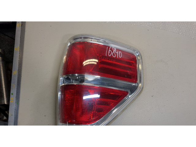 Задний фонарь          