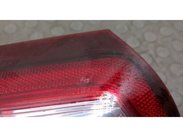 Задний фонарь          