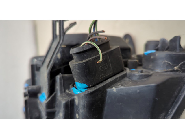 Фара передняя  Ford Focus 2 2005-2008 правая 