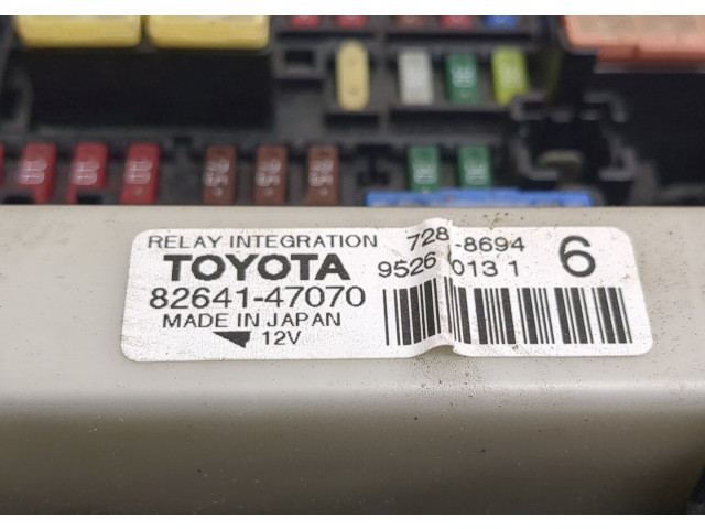 Блок предохранителей Lexus HS 2009-2018 8264147070