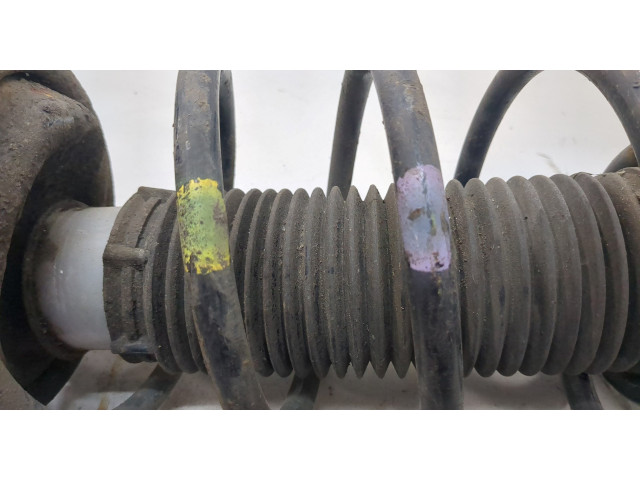 Стойка амортизатора  Mazda 3 (BK) 2003-2009      