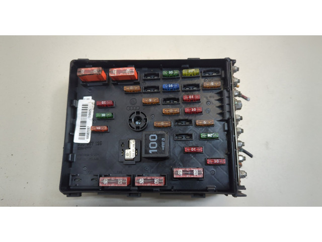 Блок предохранителей  Volkswagen Passat 6 2005-2010      3C0937125   