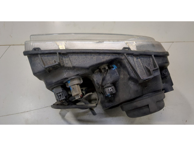 Фара передняя  Chrysler 300C 2004-2011 правая 