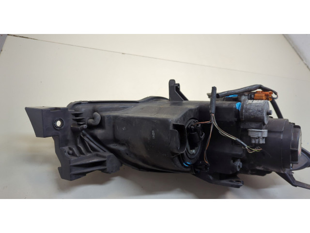 Фара передняя Mazda 3 (BK) 2003-2009 левая