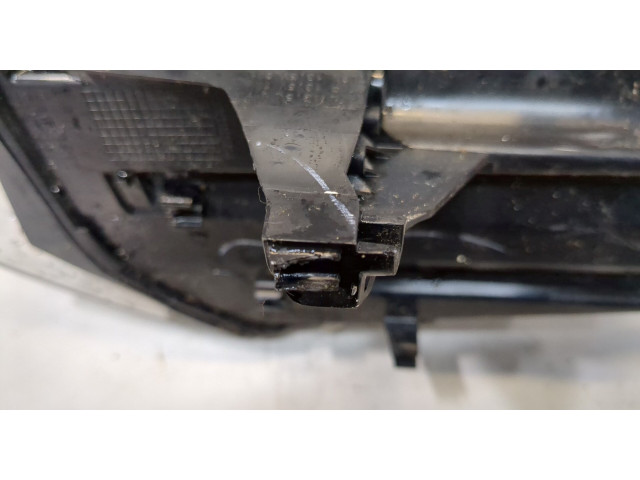 Задний фонарь