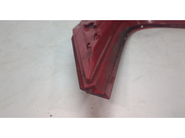 Задний фонарь Peugeot 5008 2009-2016