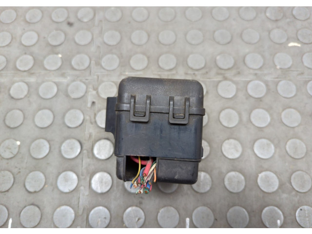 Блок предохранителей  Toyota Highlander 2 2007-2013         