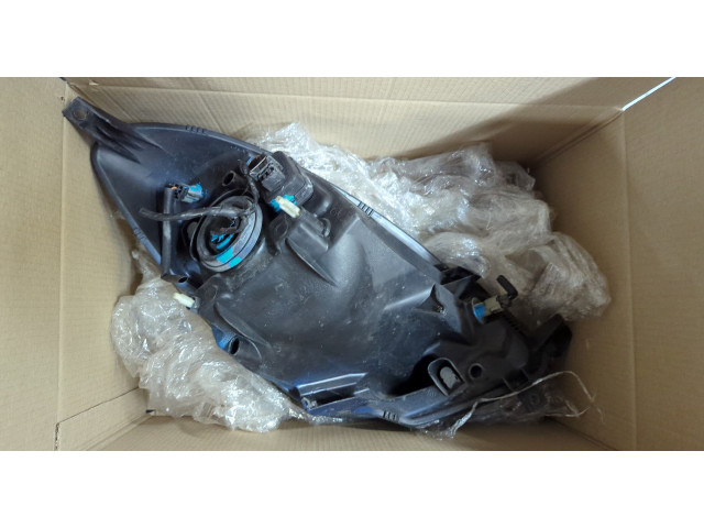 Фара передняя  Nissan Note E11 2005-2013 левая 