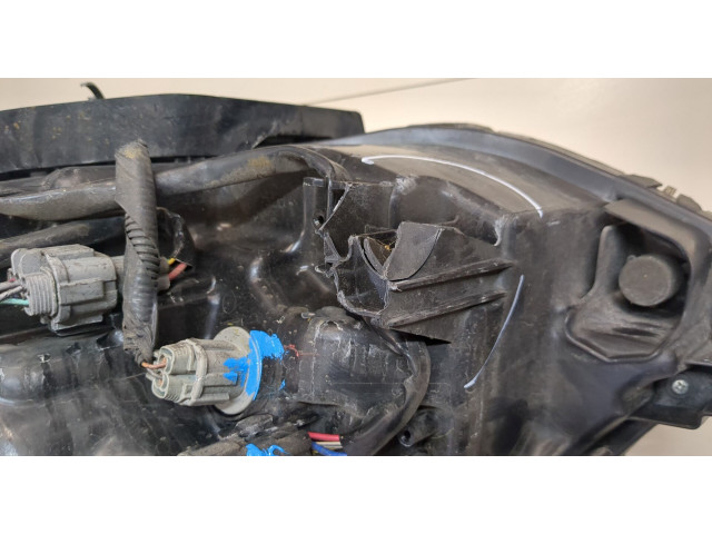 Фара передняя  Nissan X-Trail (T32) 2013- правая 