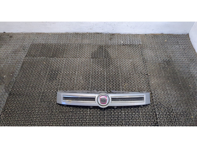 Решетка радиатора  Fiat Panda 2003-2012          1.2 