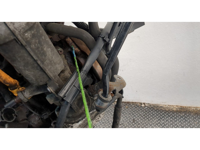 Форсунка топливная Volkswagen Golf 4 1997-2005 038130202C