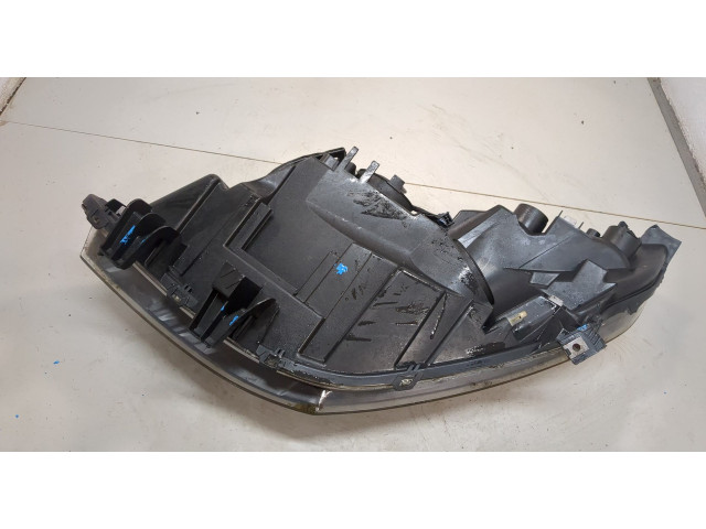 Фара передняя Renault Scenic 2009-2012 правая