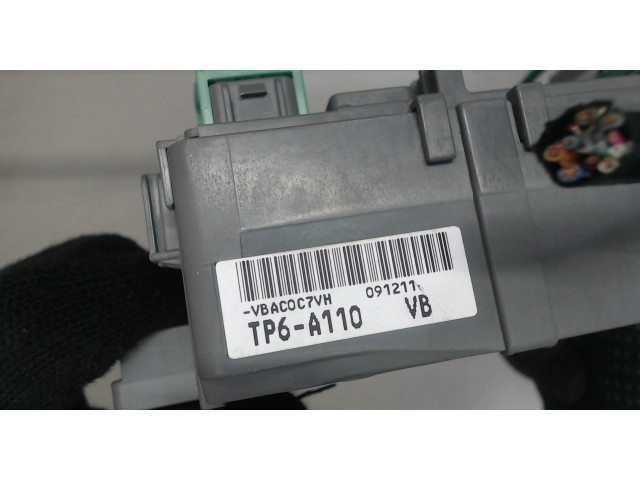 Блок предохранителей Honda Crosstour VBAC0C7VH 3.5