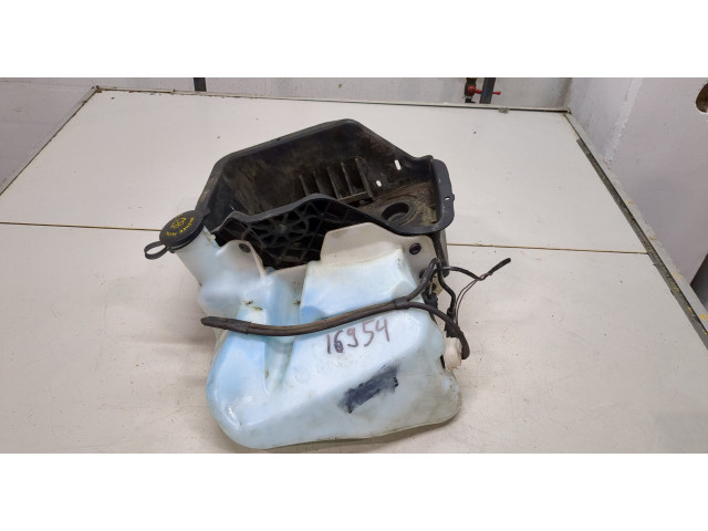 Бачок омывателя Lincoln Navigator 2006-2014