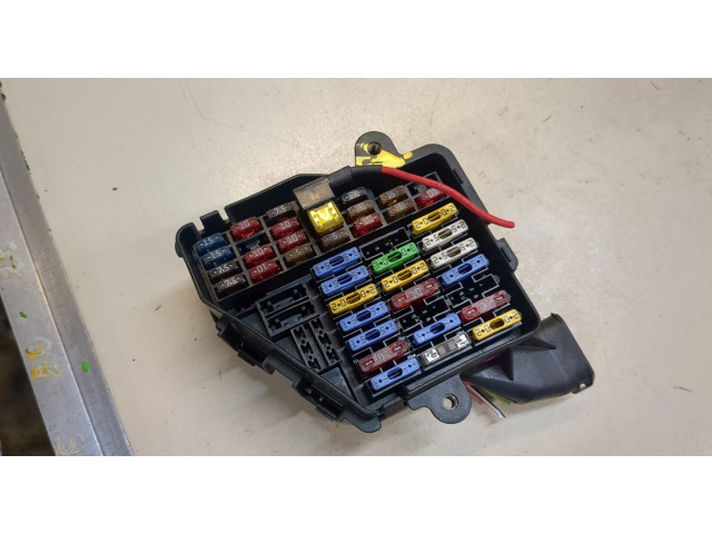 Блок предохранителей Skoda Octavia Tour 2000-2010 8D2941824