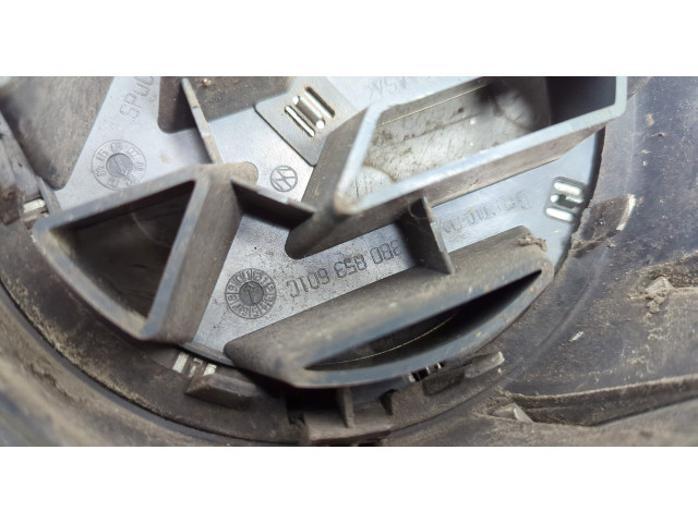 Решетка радиатора  Volkswagen Passat 5 2000-2005          