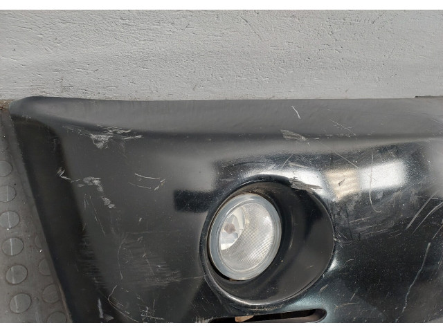 Бампер Mitsubishi Pajero / Montero 2000-2006 передний