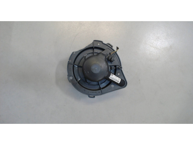 Моторчик печки Skoda SuperB 2001-2008 8D2820021 8D2820021