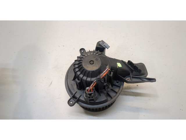 Моторчик печки  Chevrolet Tahoe 2006-2014 84879262    84879262   