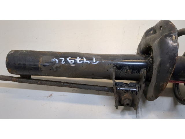 Стойка амортизатора  Volkswagen Golf 6 2009-2012      