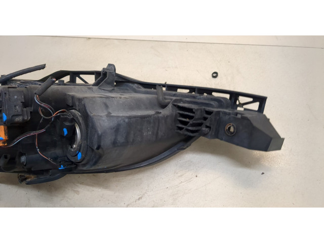 Фара передняя Mazda 3 (BK) 2003-2009 правая