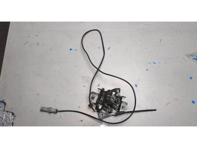 Замок капота  Volkswagen Passat 5 1996-2000     