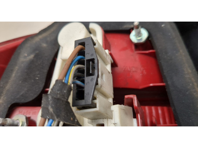 Задний фонарь