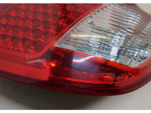 Задний фонарь          