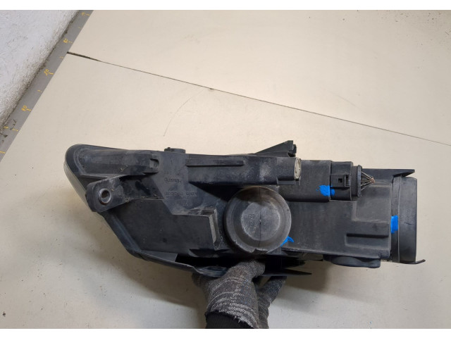 Фара передняя  Volkswagen Passat 6 2005-2010 левая 