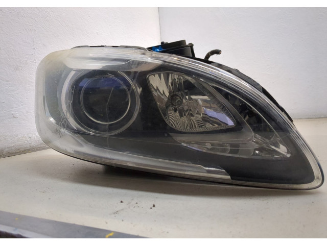 Фара передняя Volvo S60 2010-2018 правая