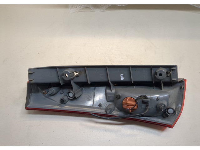 Задний фонарь          