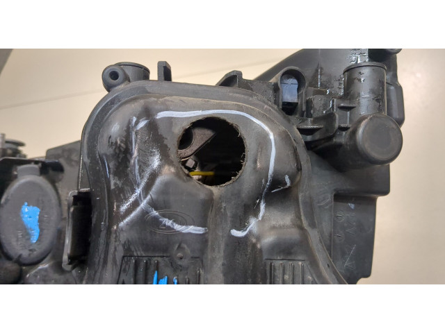 Фара передняя  Audi A1 (8X) 2010-2014 правая 