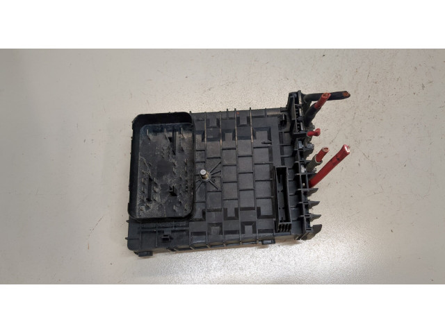 Блок предохранителей Volkswagen Golf Plus 1.4