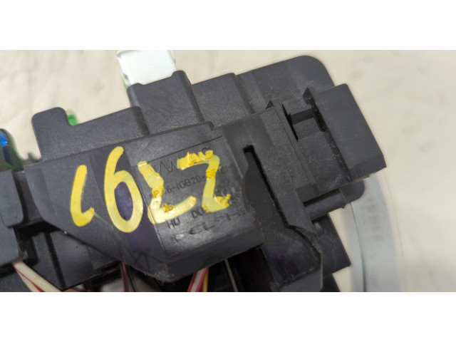 Блок предохранителей Volkswagen Jetta 7 2018-2025 5Q0937125D