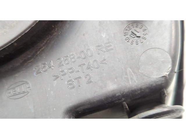 Фара передняя  Volkswagen Golf 6 2009-2012 правая 