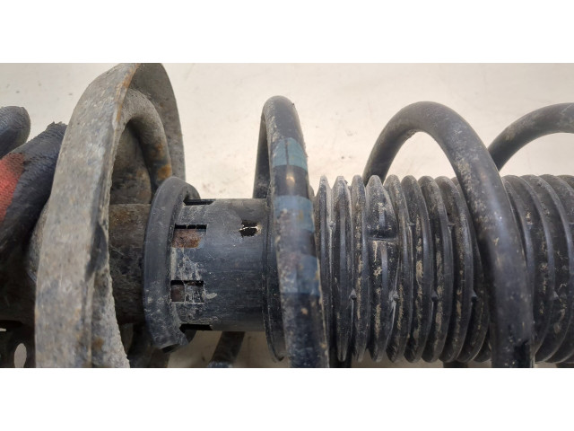 Стойка амортизатора  Volkswagen Golf 4 1997-2005 1J0413031S     