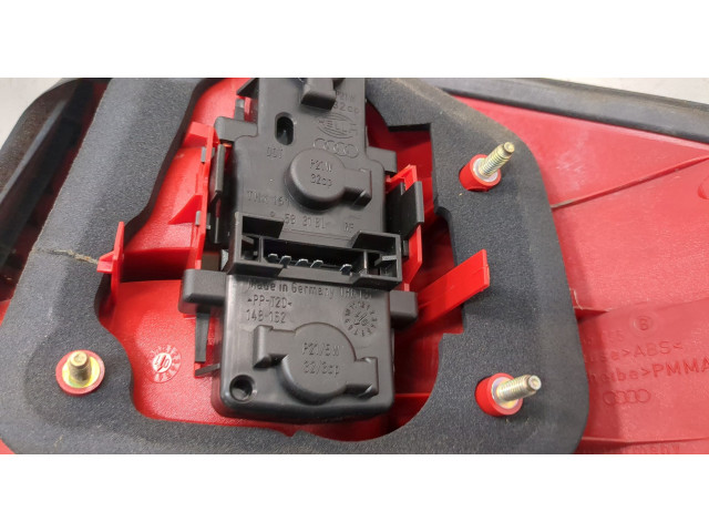 Задний фонарь