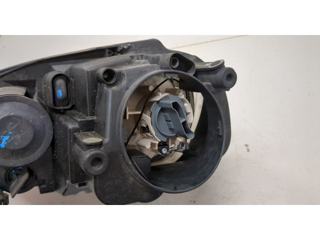 Фара передняя  Volkswagen Golf 5 2003-2009 правая 
