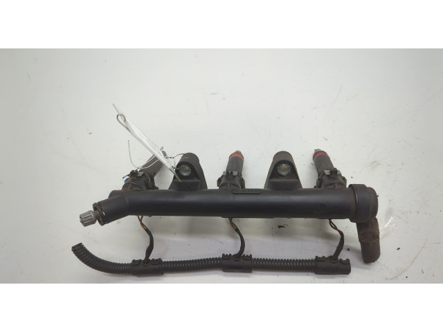 Форсунка топливная  Skoda Fabia 1999-2007    03D906031C, 03D133329B     