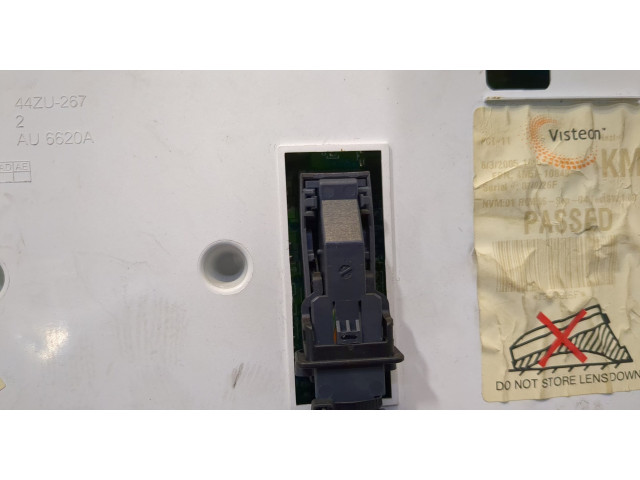 Панель приборов  Ford Focus 2 2005-2008       1483719, 4U7T10849KS     