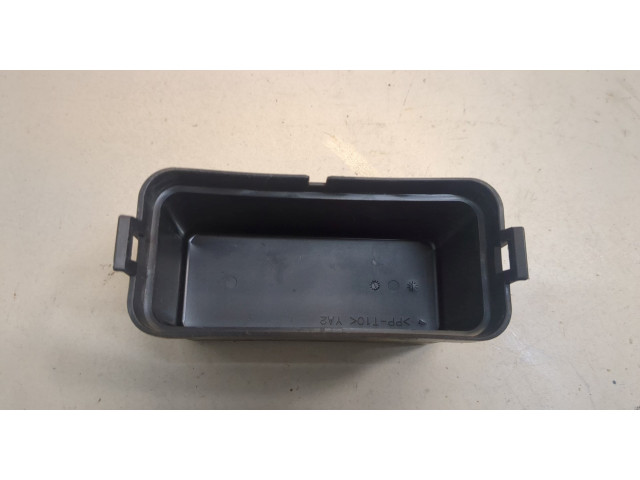 Крышка блока предохранителей Infiniti FX 2002-2009