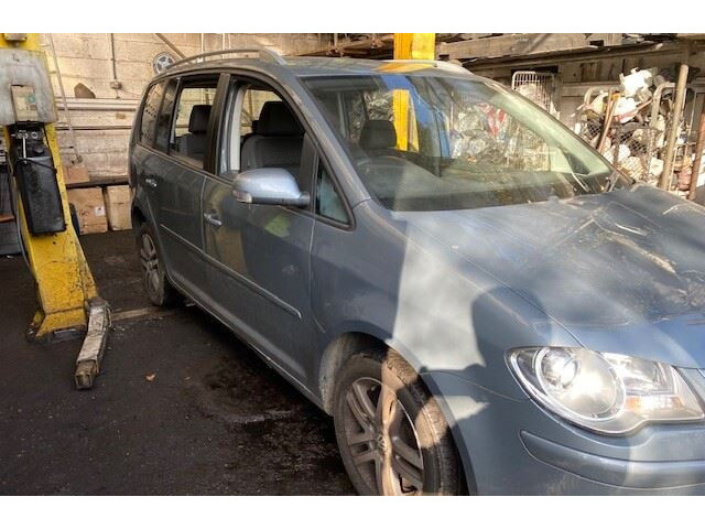 Заслонка дроссельная  Volkswagen Touran 2006-2010