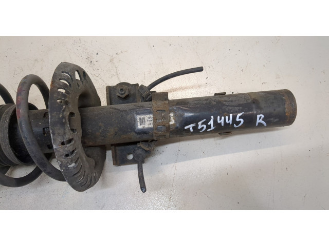 Стойка амортизатора  Skoda Fabia 2007-2010 6Q0413031BJ, 6Q0411105AE     