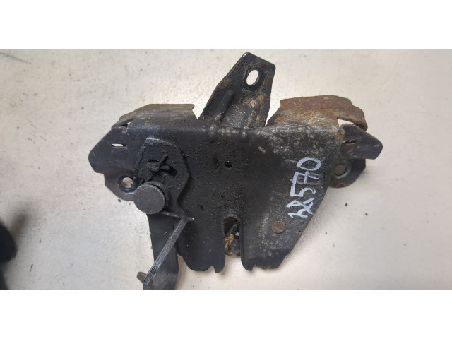 Замок капота Mitsubishi Carisma