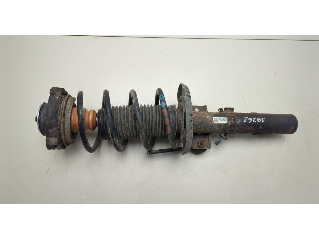 Стойка амортизатора Skoda Fabia 1999-2007 6Q0413031BH, 6Q0411105AE