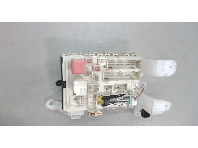 Блок предохранителей  Toyota Verso 2009-2018      87300F060D    2